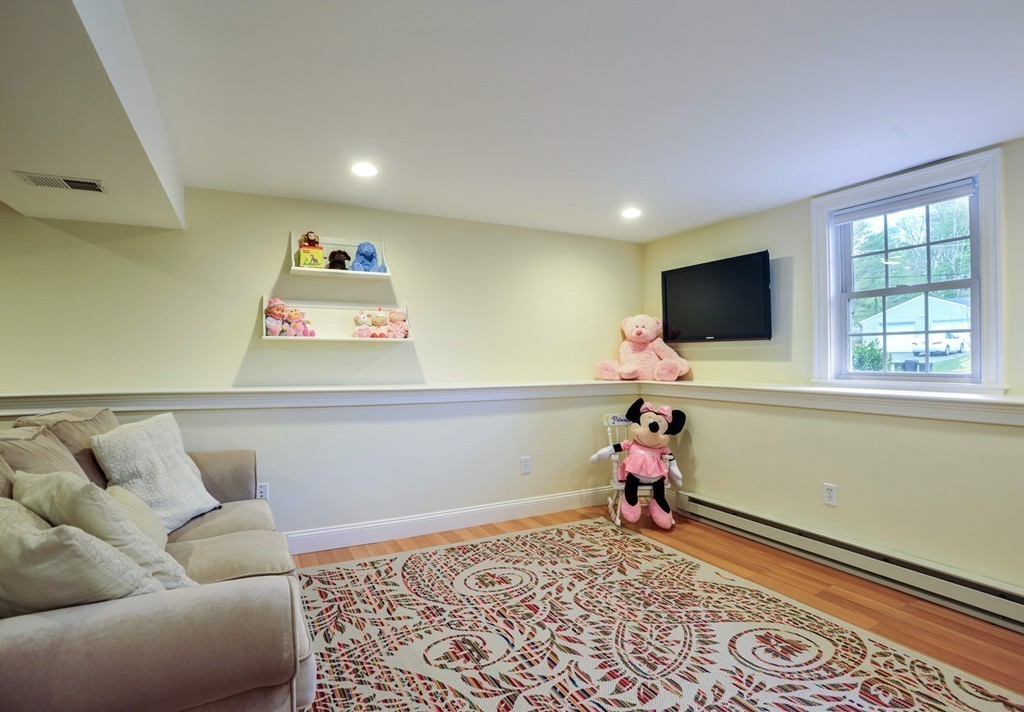 16 Donnell Road Walpole, MA 02032 - Photo 15 of 24