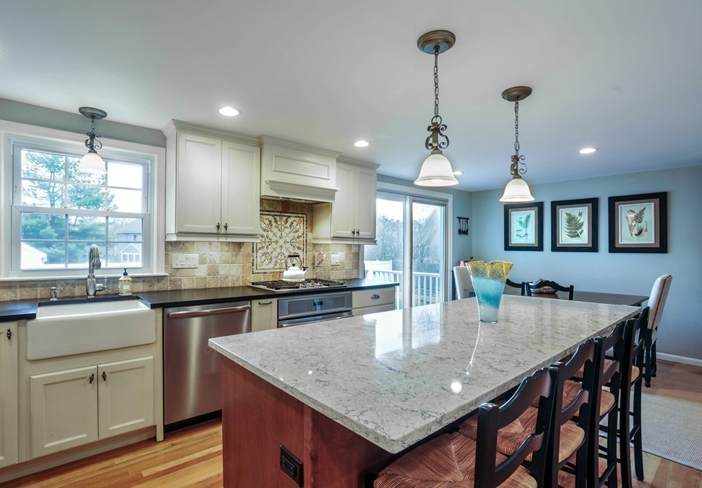 16 Donnell Road Walpole, MA 02032 - Photo 4 of 24