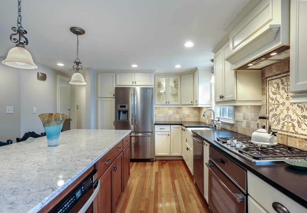 16 Donnell Road Walpole, MA 02032 - Photo 6 of 24