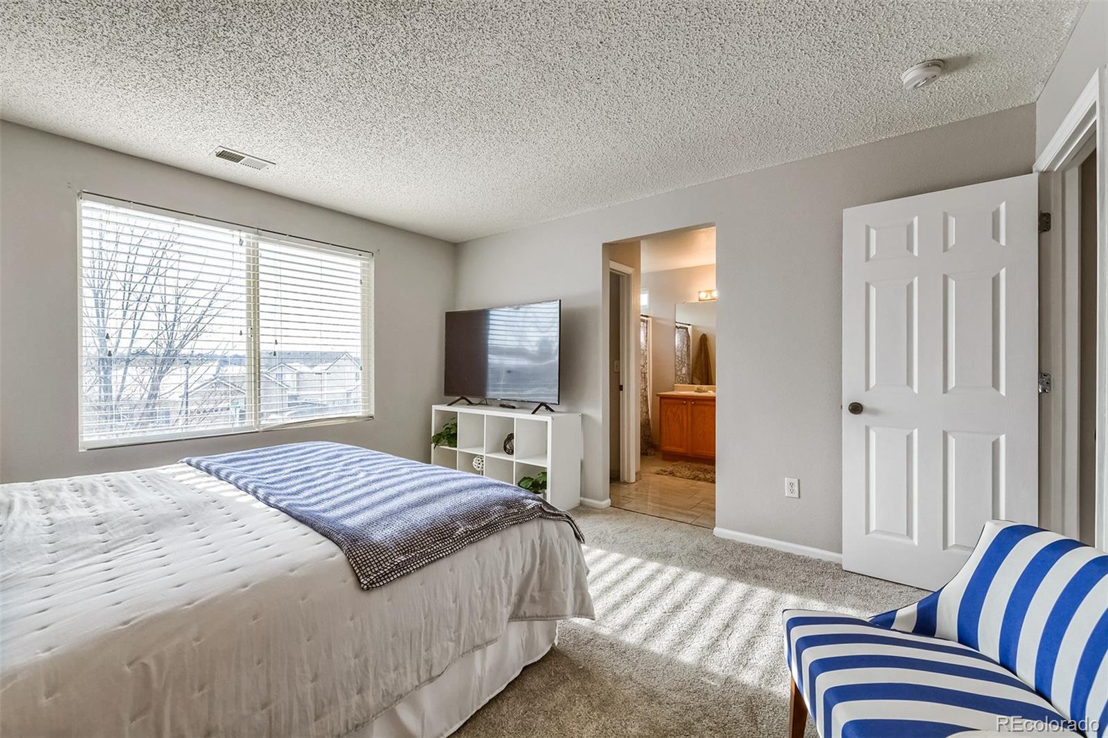 396 Ivory Circle Aurora, CO 80011 - Photo 13 of 31