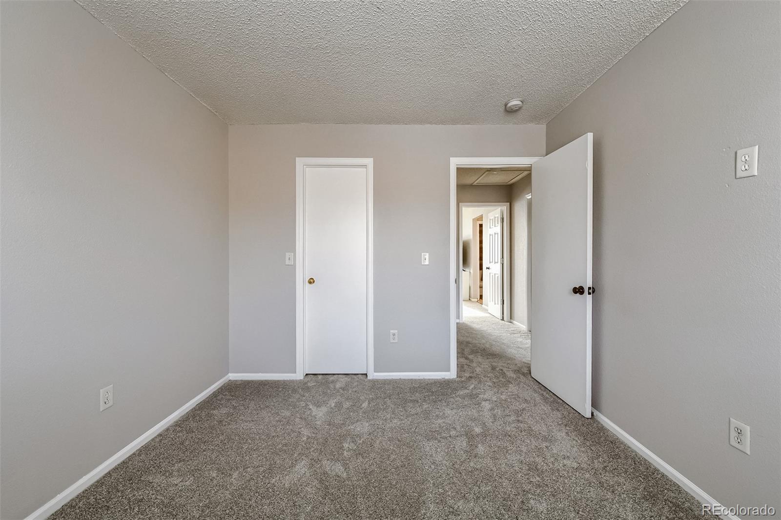 396 Ivory Circle Aurora, CO 80011 - Photo 18 of 31