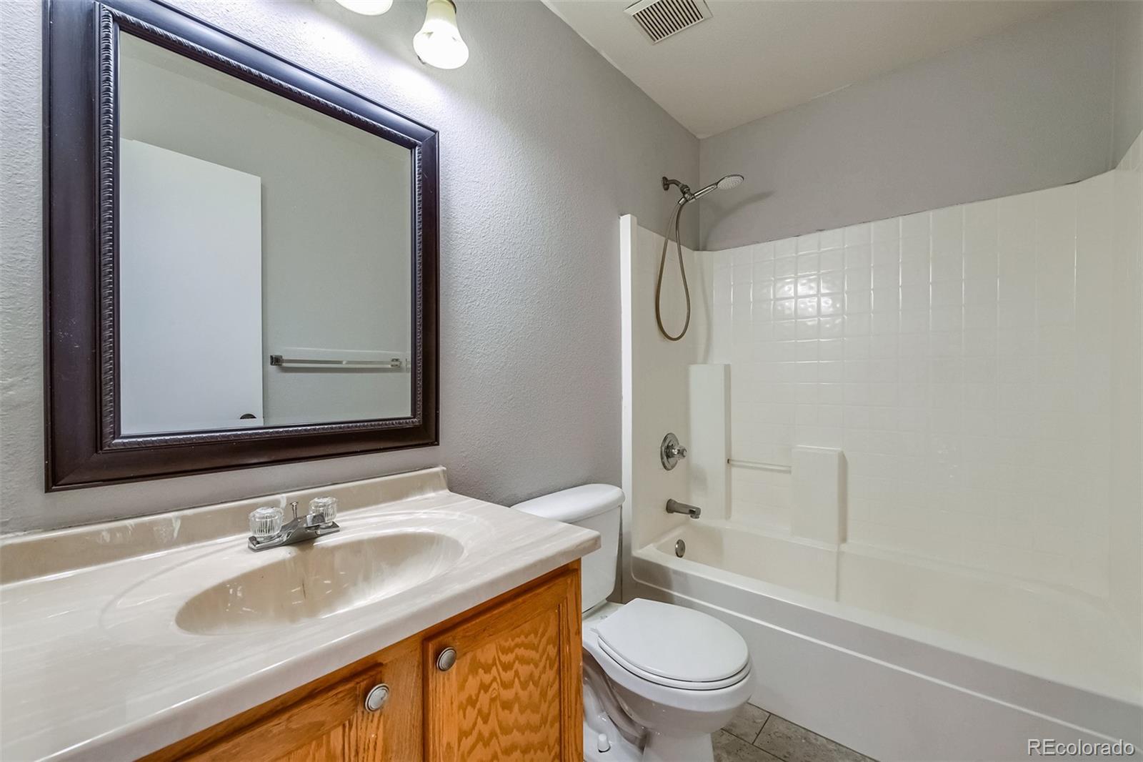 396 Ivory Circle Aurora, CO 80011 - Photo 20 of 31