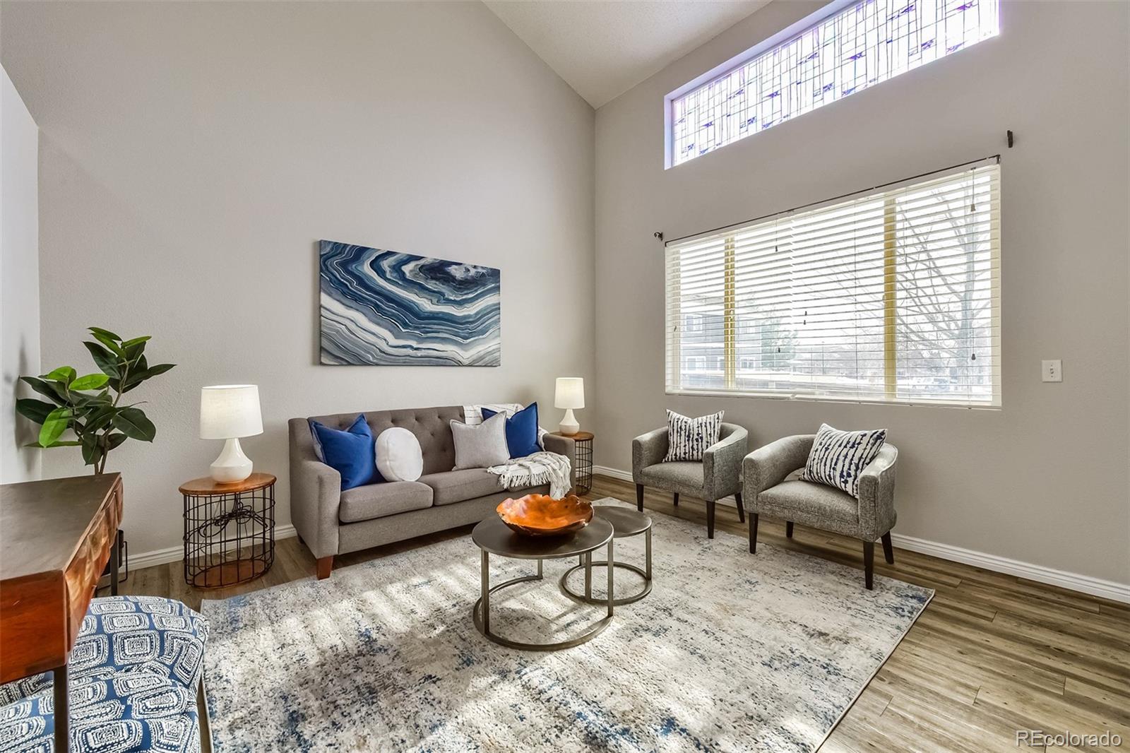 396 Ivory Circle Aurora, CO 80011 - Photo 2 of 31