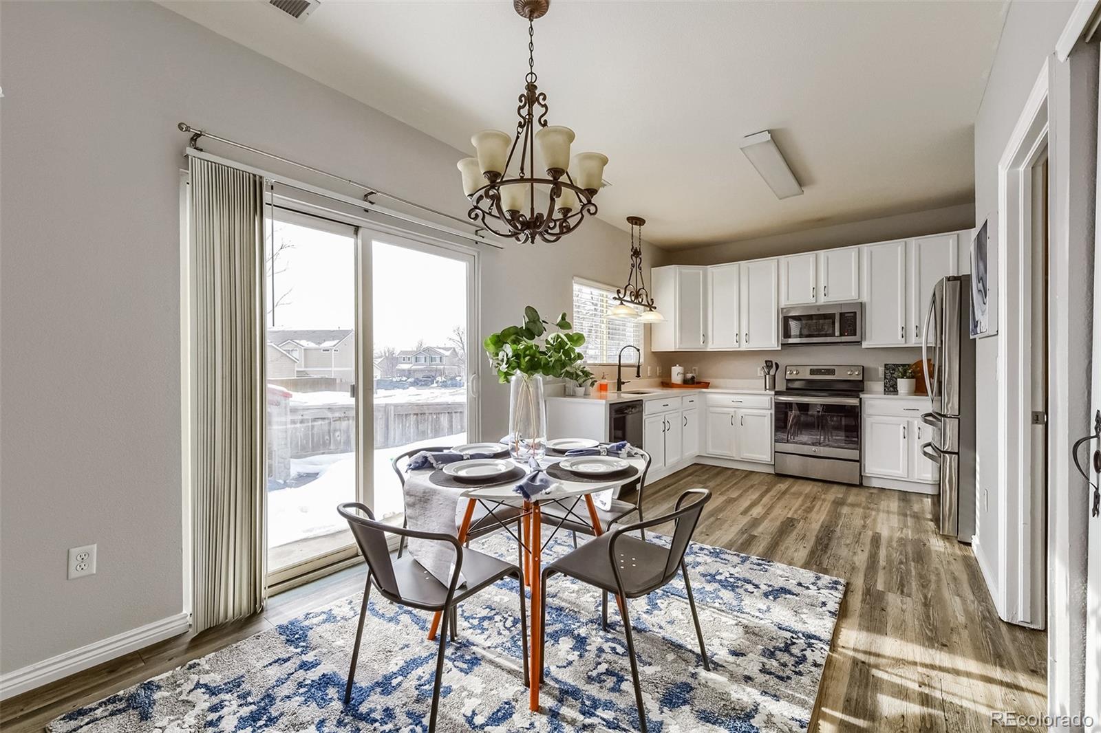 396 Ivory Circle Aurora, CO 80011 - Photo 9 of 31