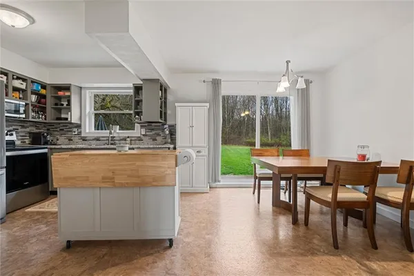 $189,000 | 13 Raymond Drive, West Middlesex, PA 16159