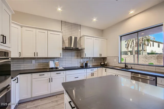 $3,975 | 1669 East Hearne Way, Gilbert, AZ 85234