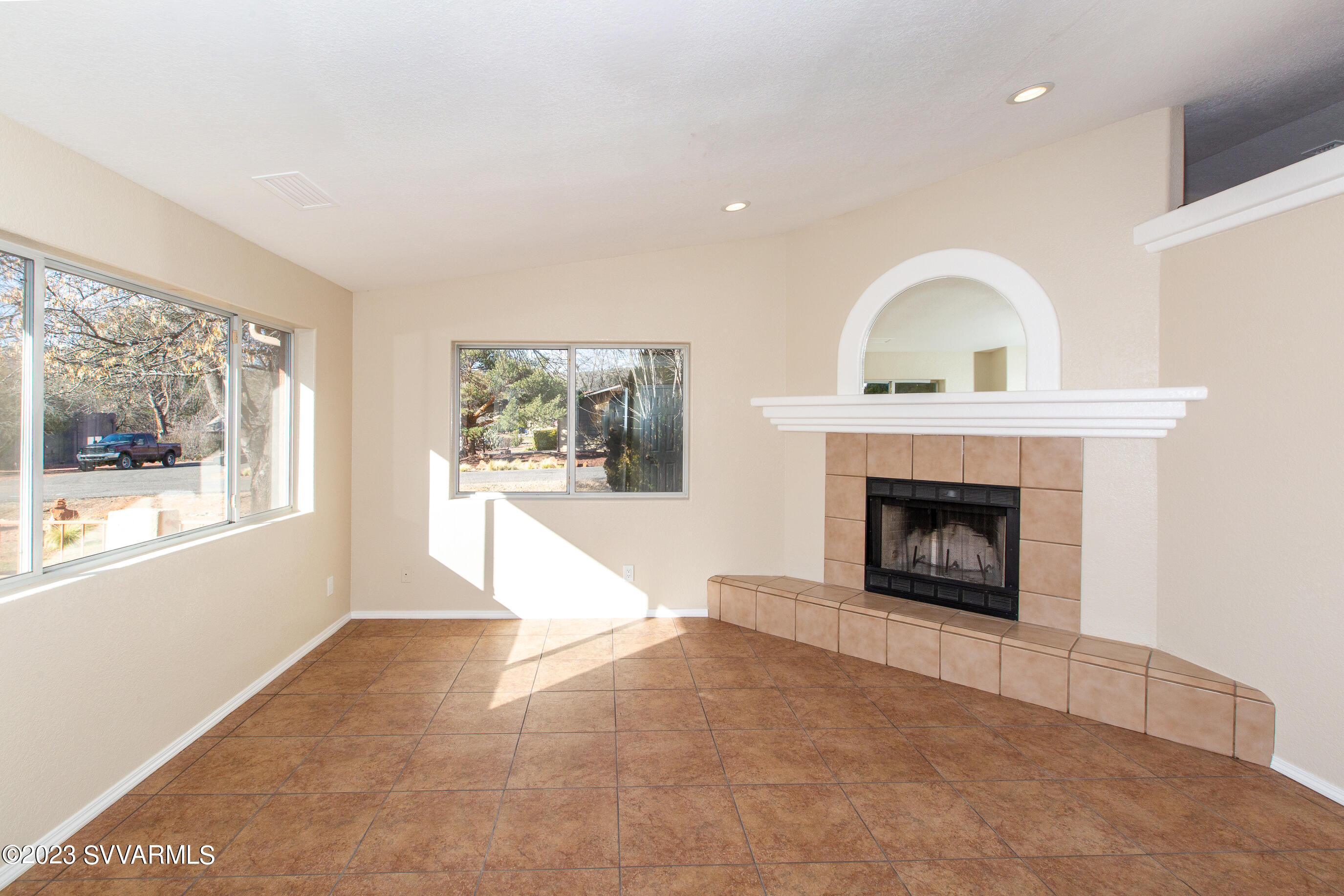 60 Vultee Road Sedona, AZ 86351 - Photo 14 of 38 Living Room