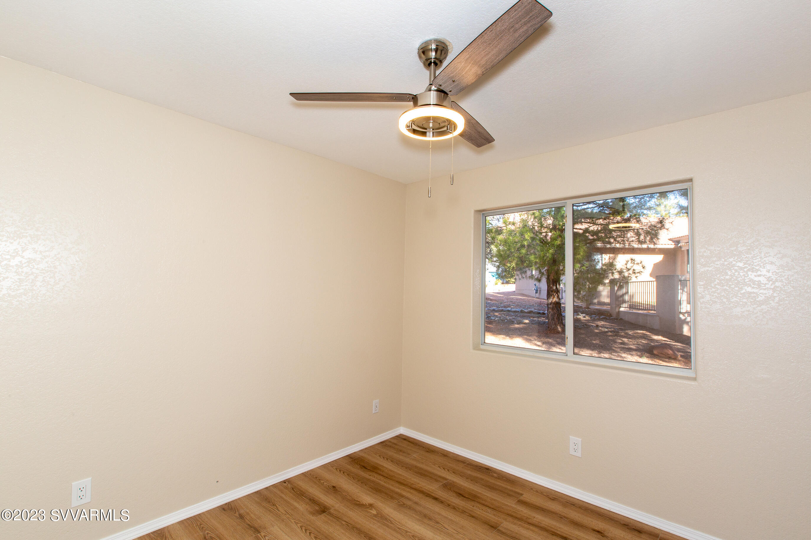 60 Vultee Road Sedona, AZ 86351 - Photo 21 of 38 Guest bed 2