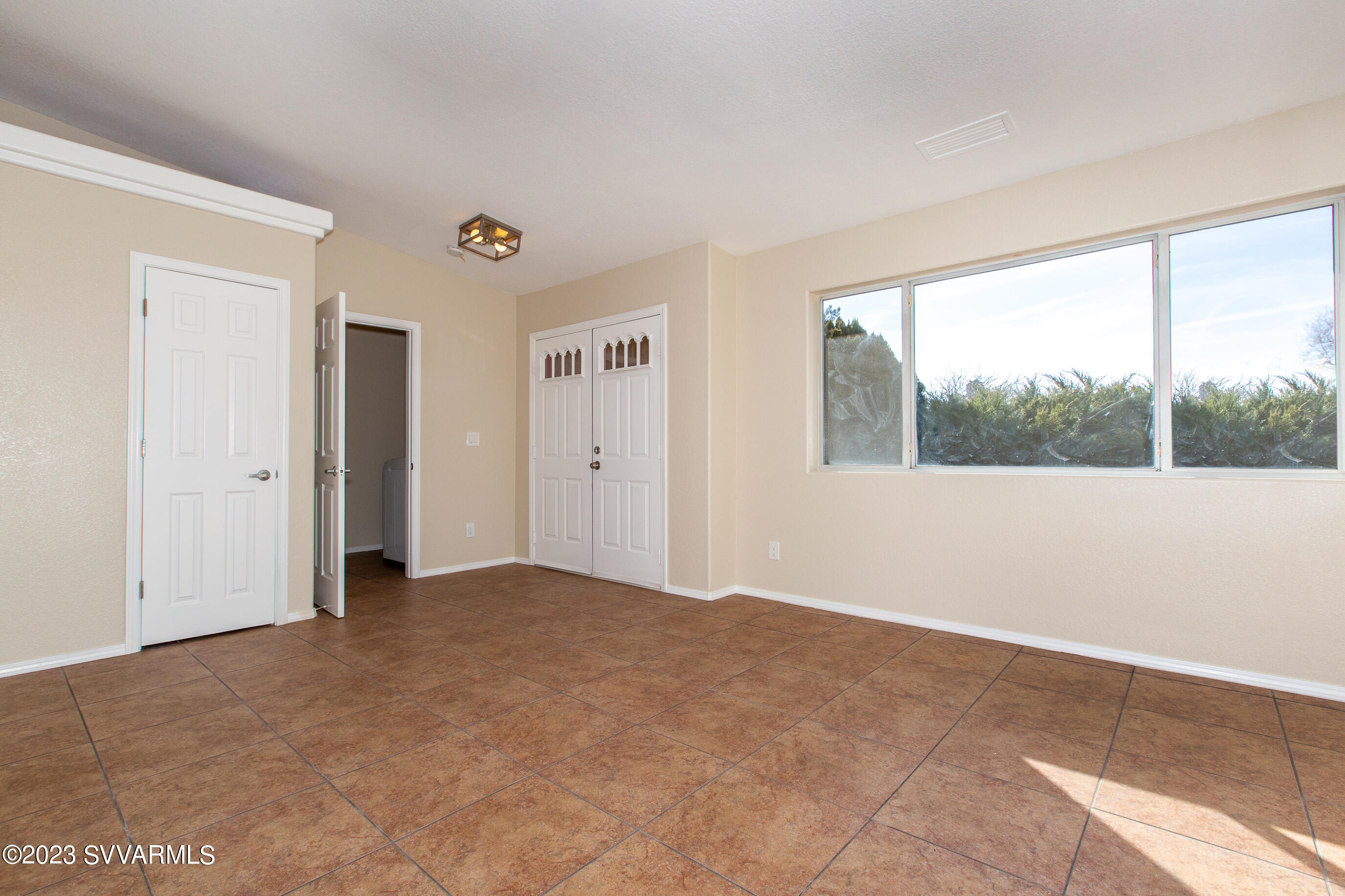 60 Vultee Road Sedona, AZ 86351 - Photo 26 of 38 Living Room