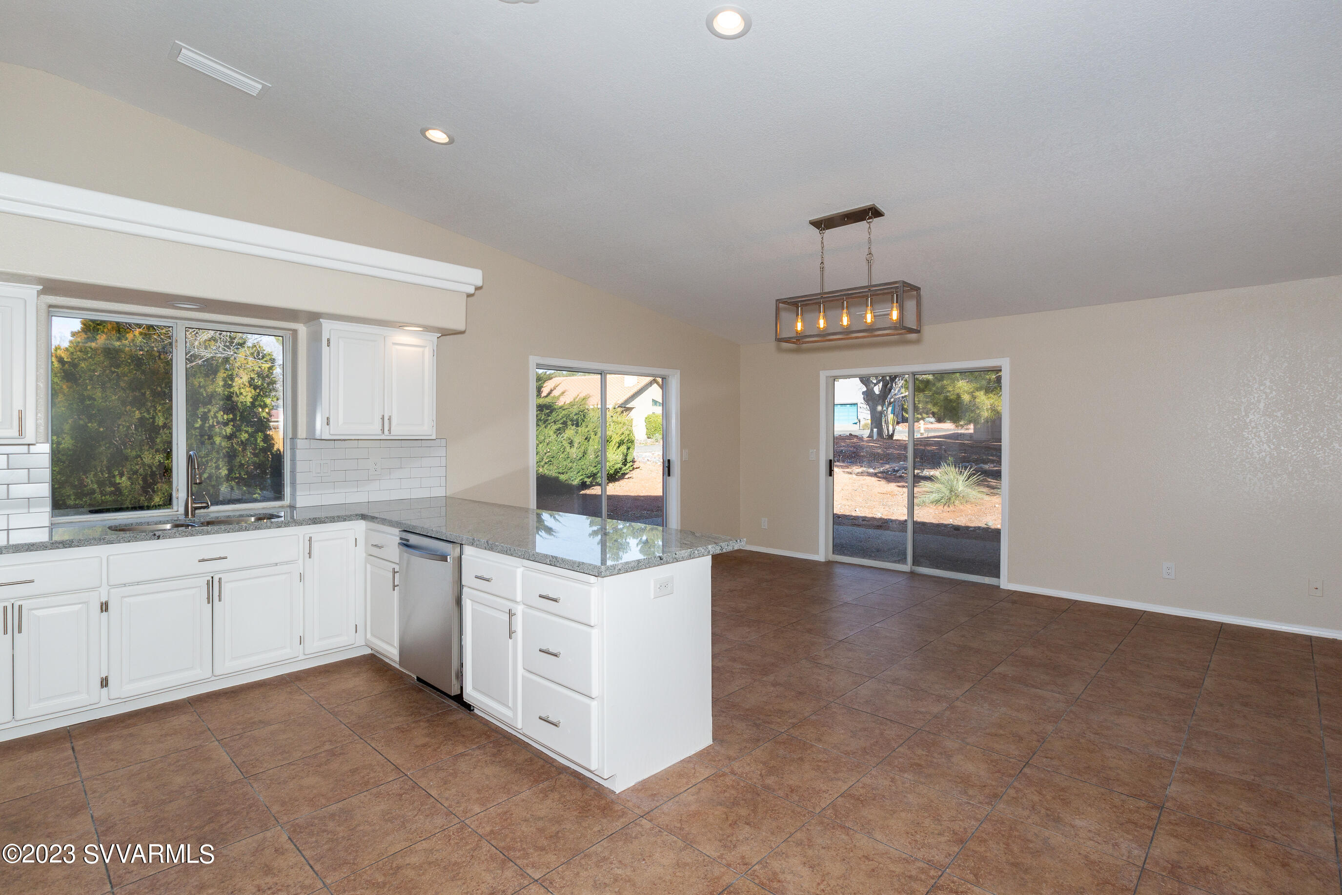 60 Vultee Road Sedona, AZ 86351 - Photo 8 of 38 Kitchen