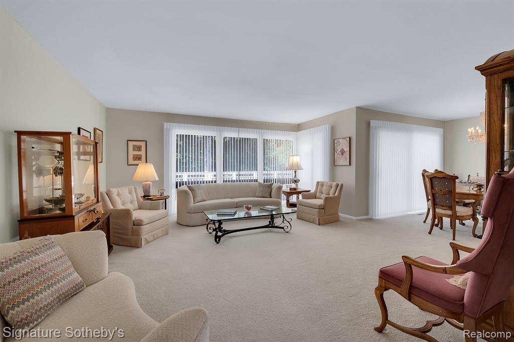 7252 Stonebrook Road West Bloomfield, MI 48322 - Photo 11 of 38