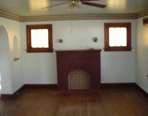 115 Community Park Road Oklahoma, PA 15690 - Photo 3 of 8 Gallery Image 3