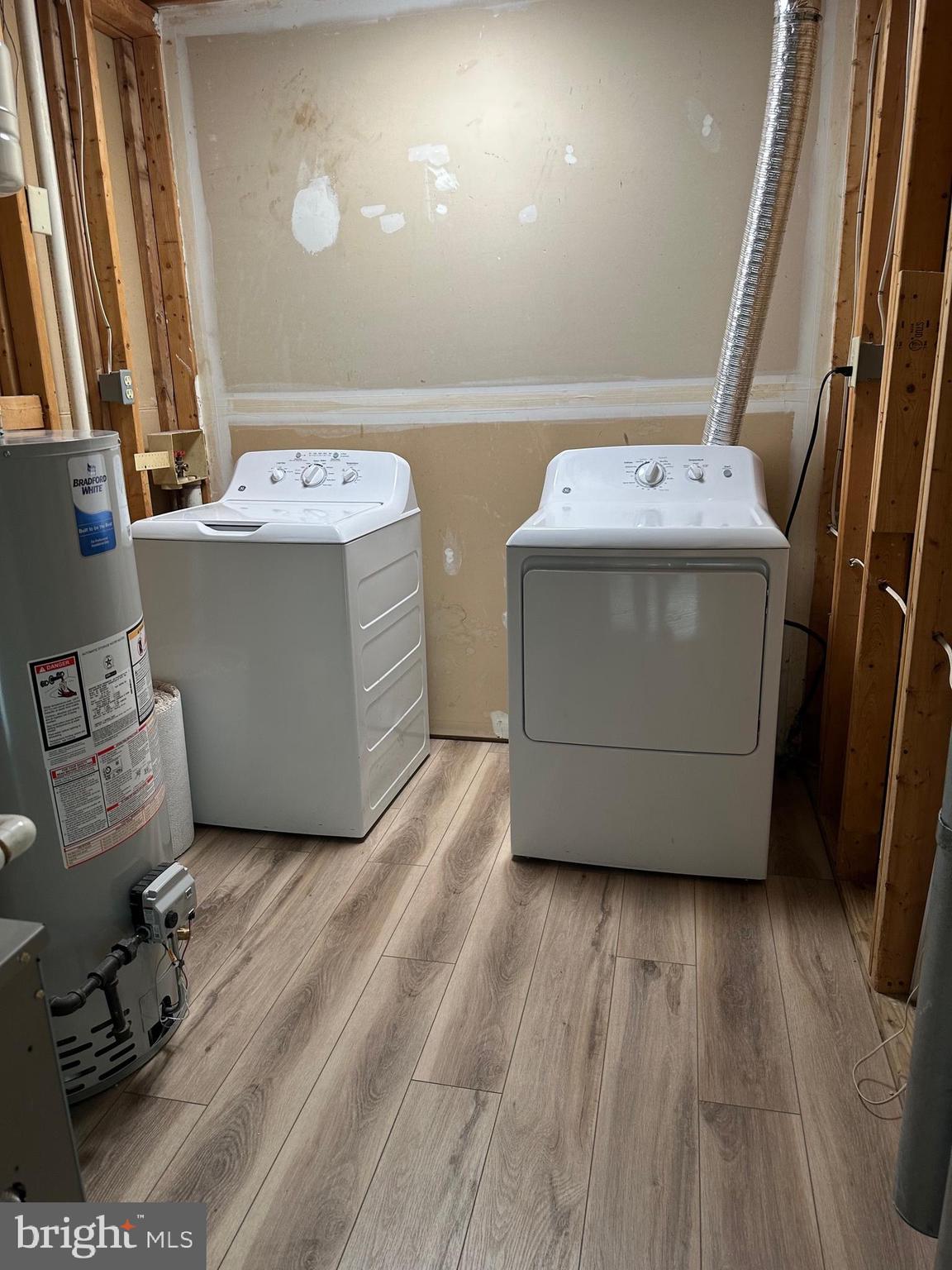 5706 Springfish Place Waldorf, MD 20603 - Photo 15 of 16 Laundry Room
