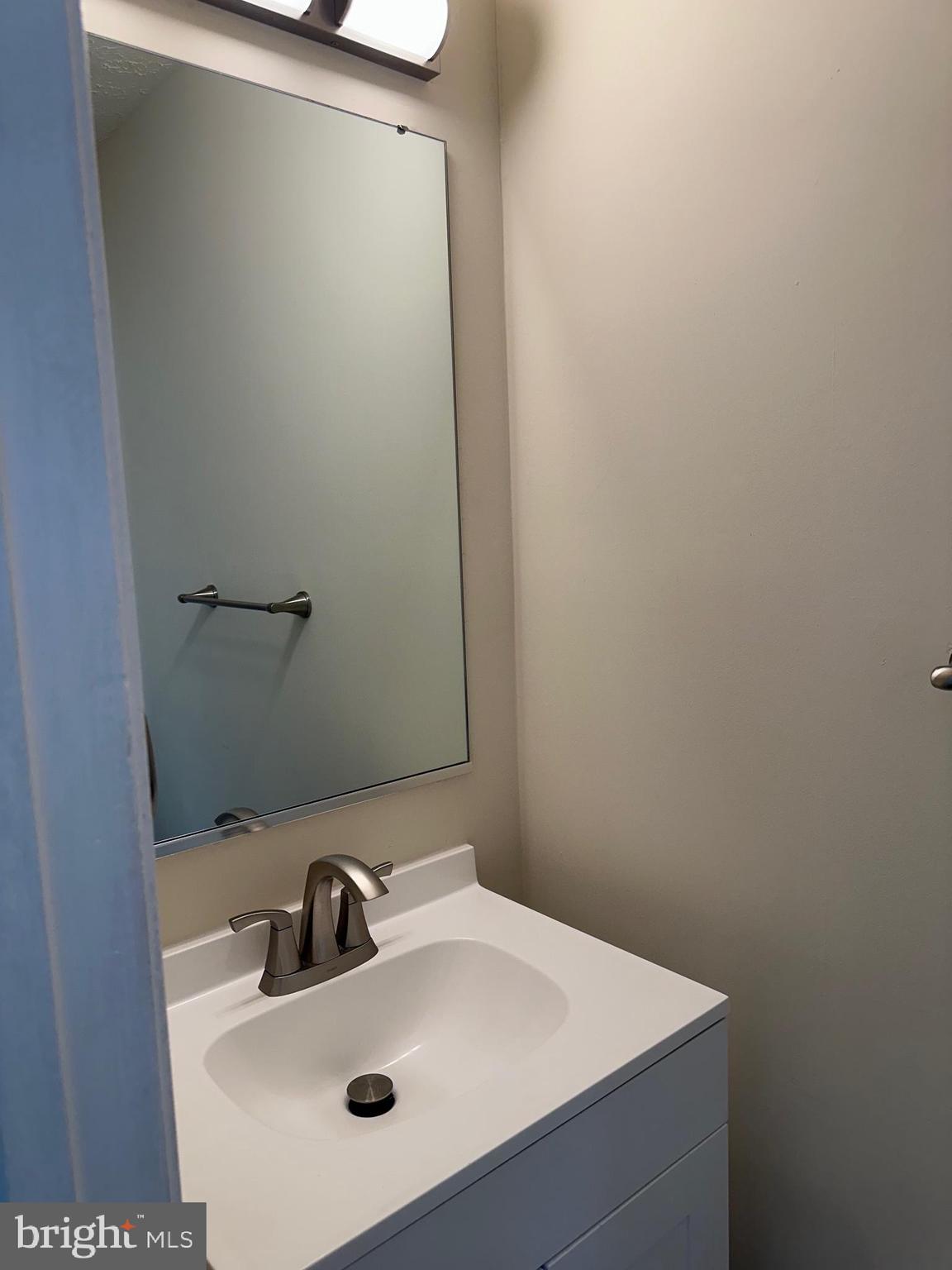 5706 Springfish Place Waldorf, MD 20603 - Photo 6 of 16 Half Bath