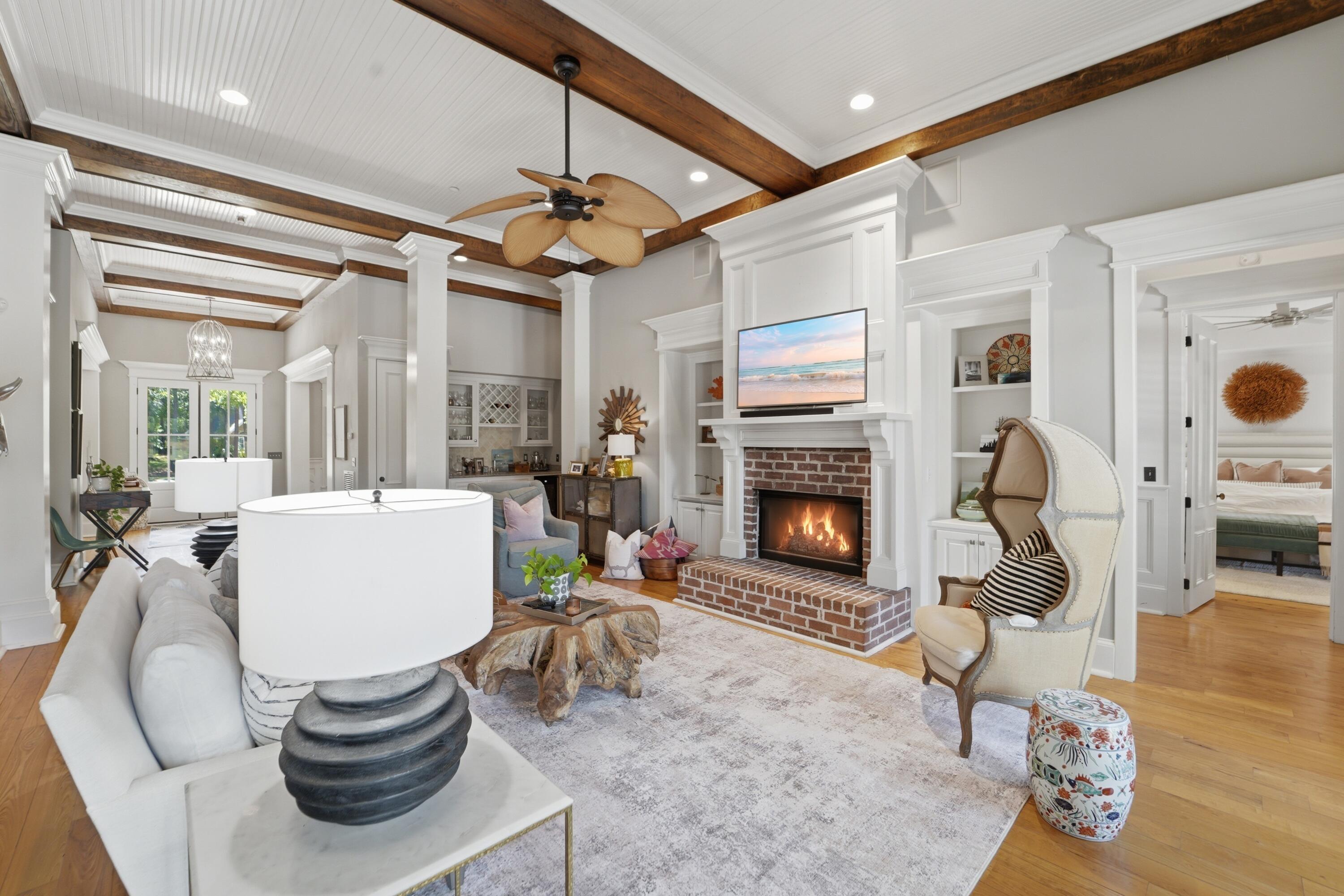 1833 Shell Ring Circle Mount Pleasant, SC 29466 - Photo 22 of 88 living room