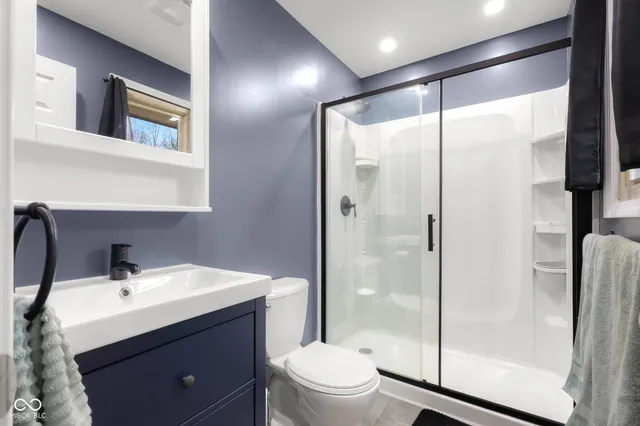 $299,900 | 641 Terrace Lake Drive, Columbus, IN 47201