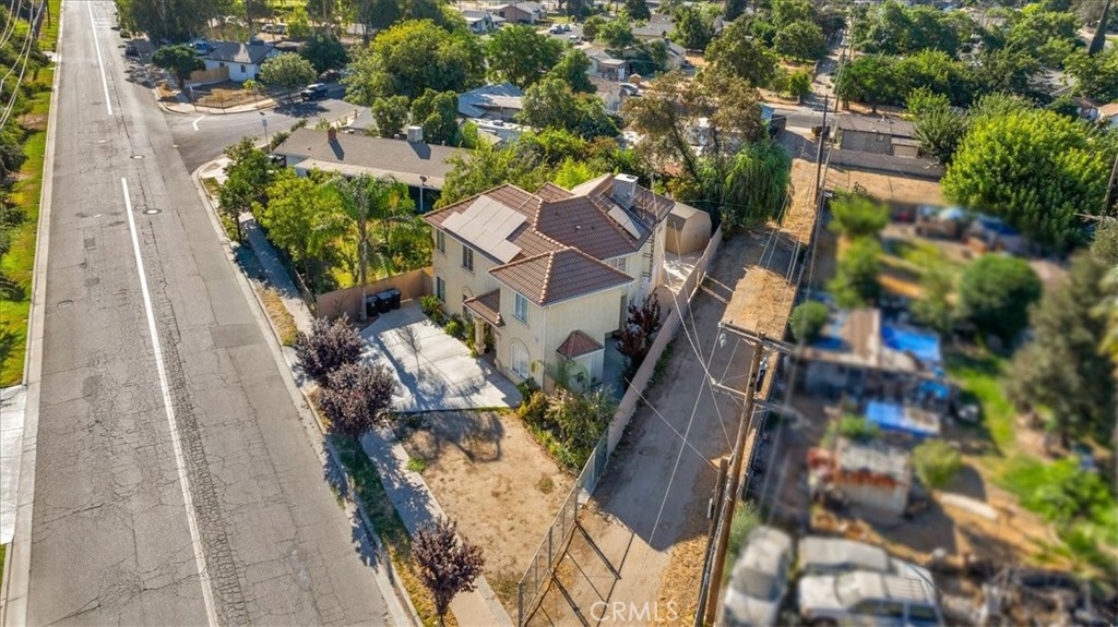 3271 East Muscat Avenue Fresno, CA 93725 - Photo 46 of 53 an aerial view of residential houses with outdoor space