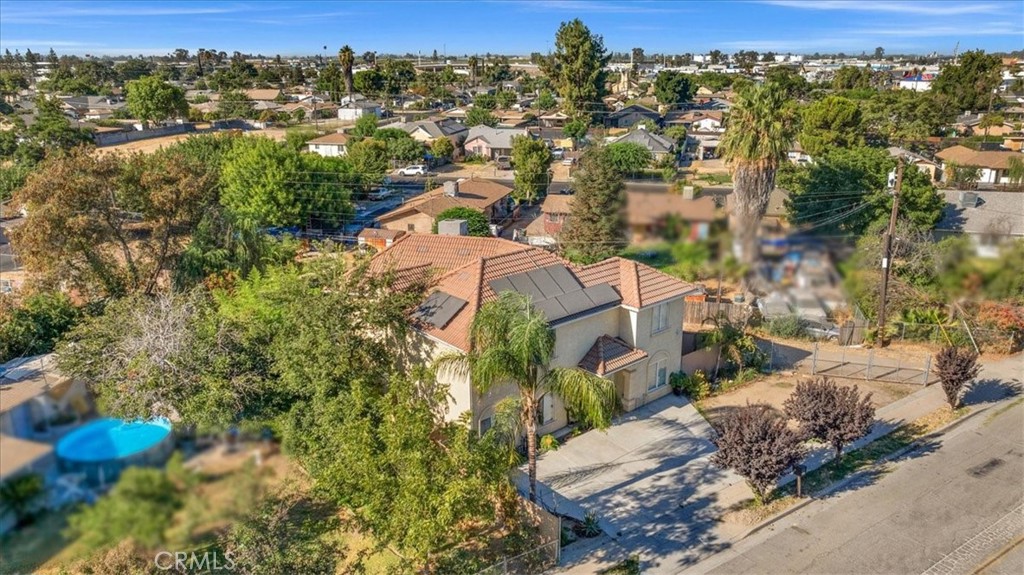 3271 East Muscat Avenue Fresno, CA 93725 - Photo 50 of 53 a view of a city