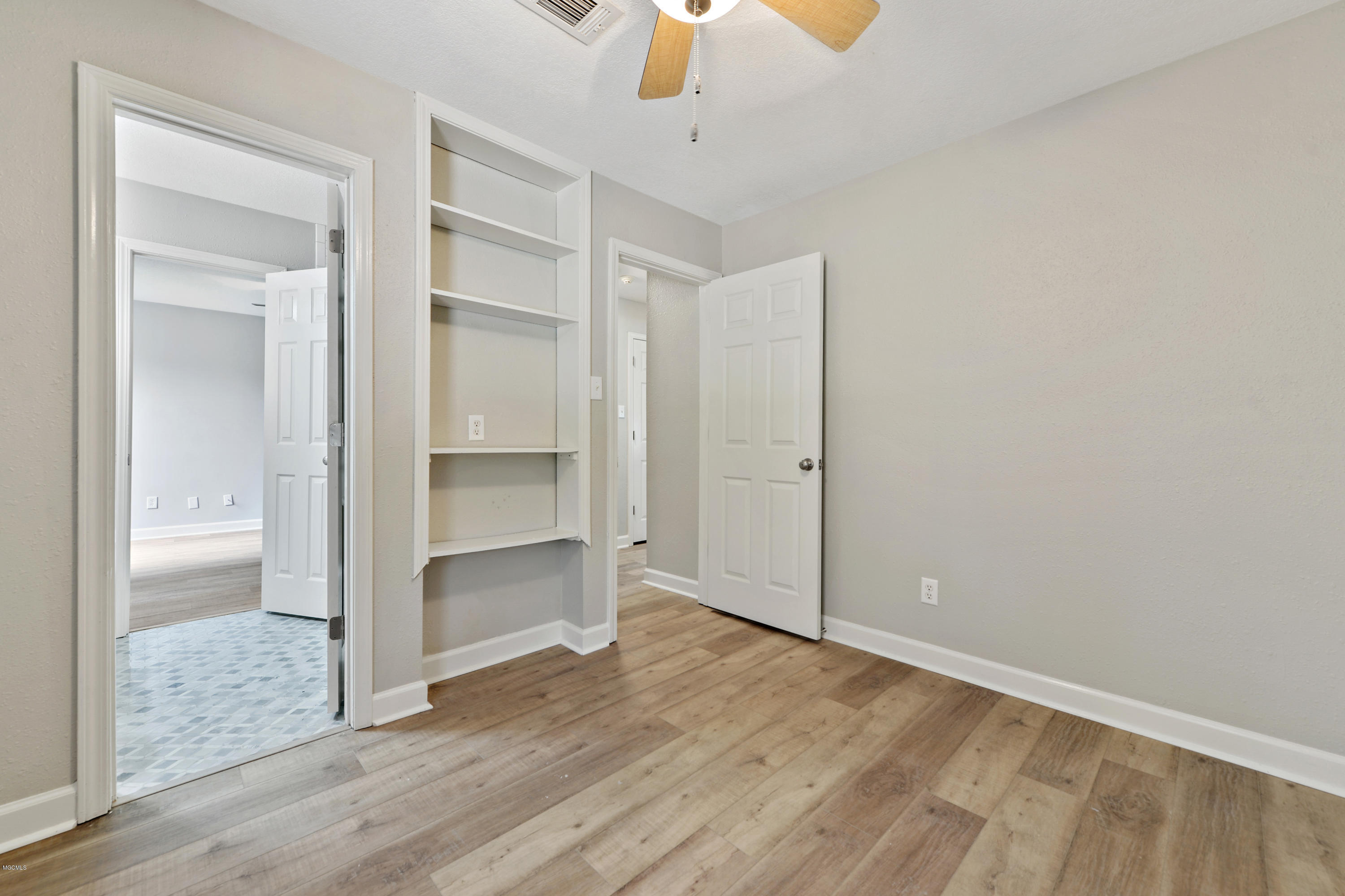 1321 Diller Road Ocean Springs, MS 39564 - Photo 23 of 28 024
