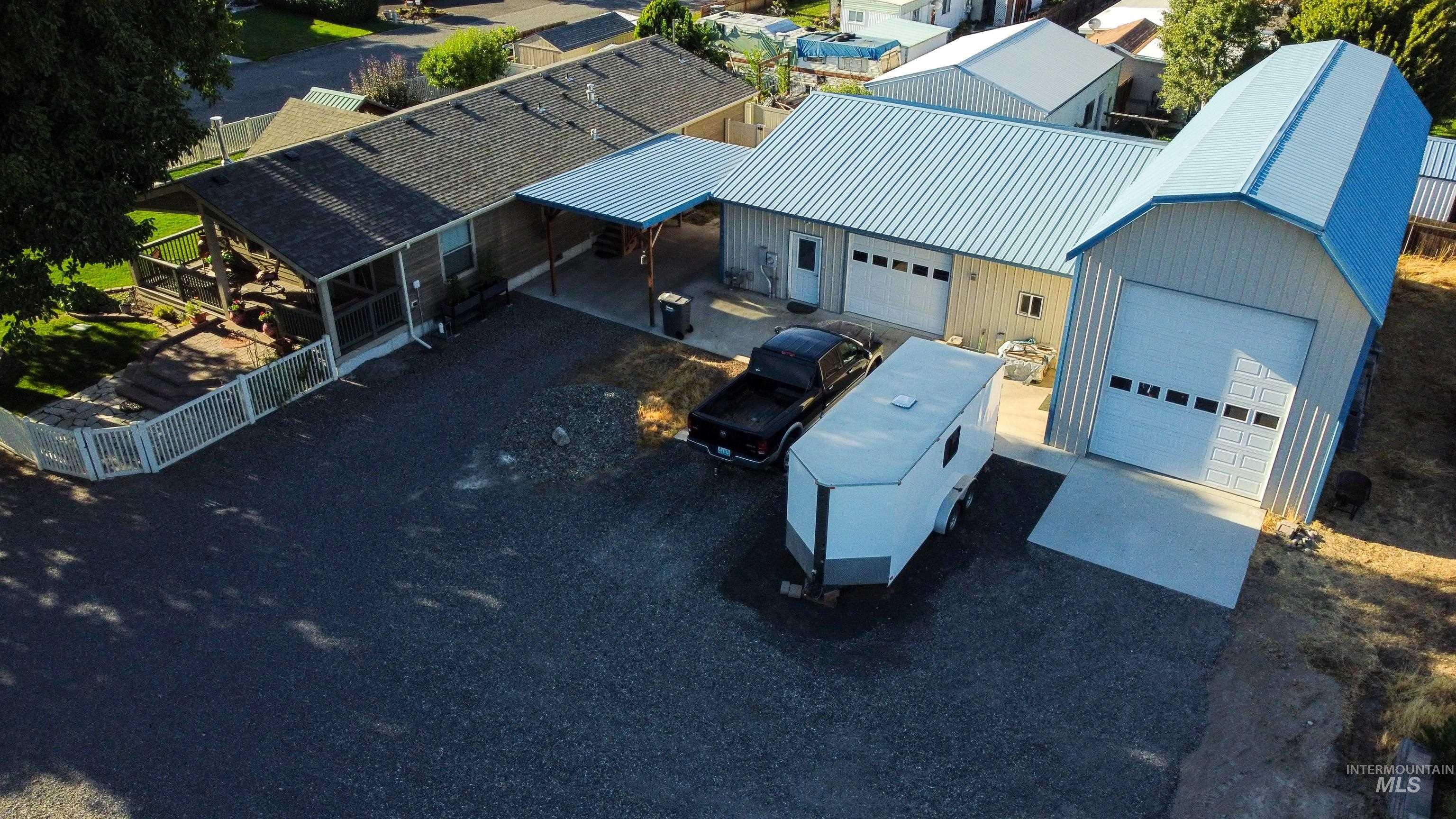 811 14th Street Clarkston, WA 99403 - Photo 2 of 50 Aerial perspective of suburban area