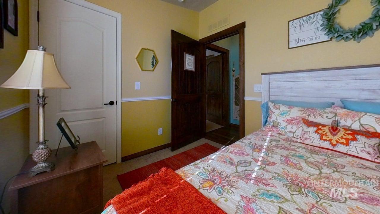 811 14th Street Clarkston, WA 99403 - Photo 30 of 50 Bedroom featuring baseboards