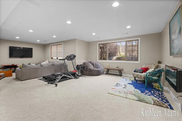 $825,000 | 6245 Dublin Drive, Stanwood, MI 49346