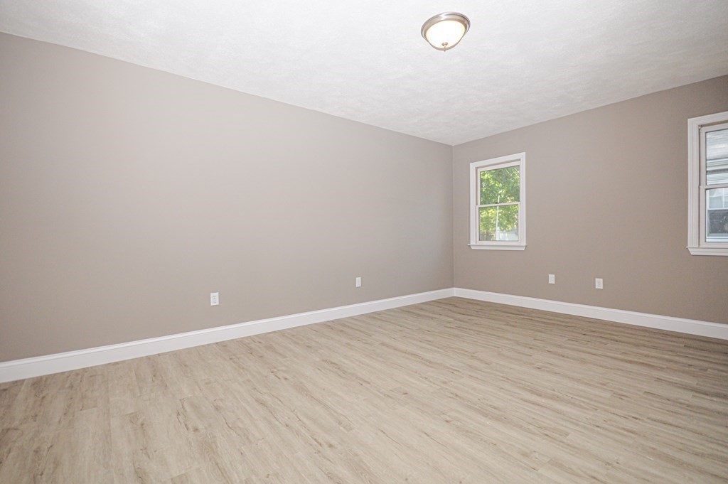 86 Derby Road Melrose, MA 02176 - Photo 12 of 17 Gallery Image 12