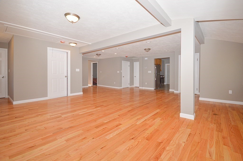 86 Derby Road Melrose, MA 02176 - Photo 4 of 17 Gallery Image 4