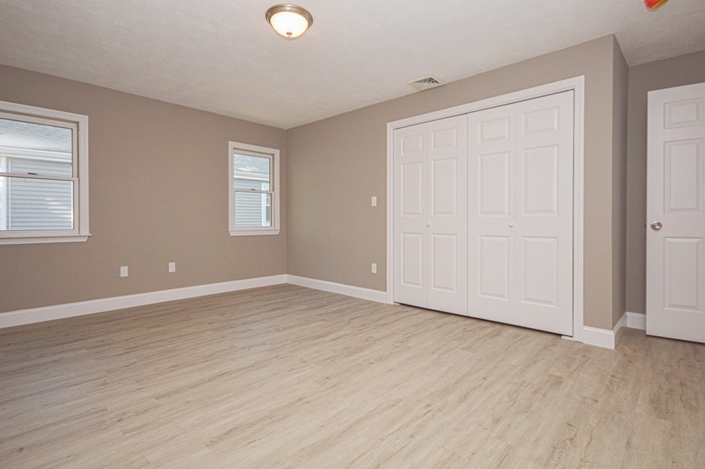86 Derby Road Melrose, MA 02176 - Photo 7 of 17 Gallery Image 7