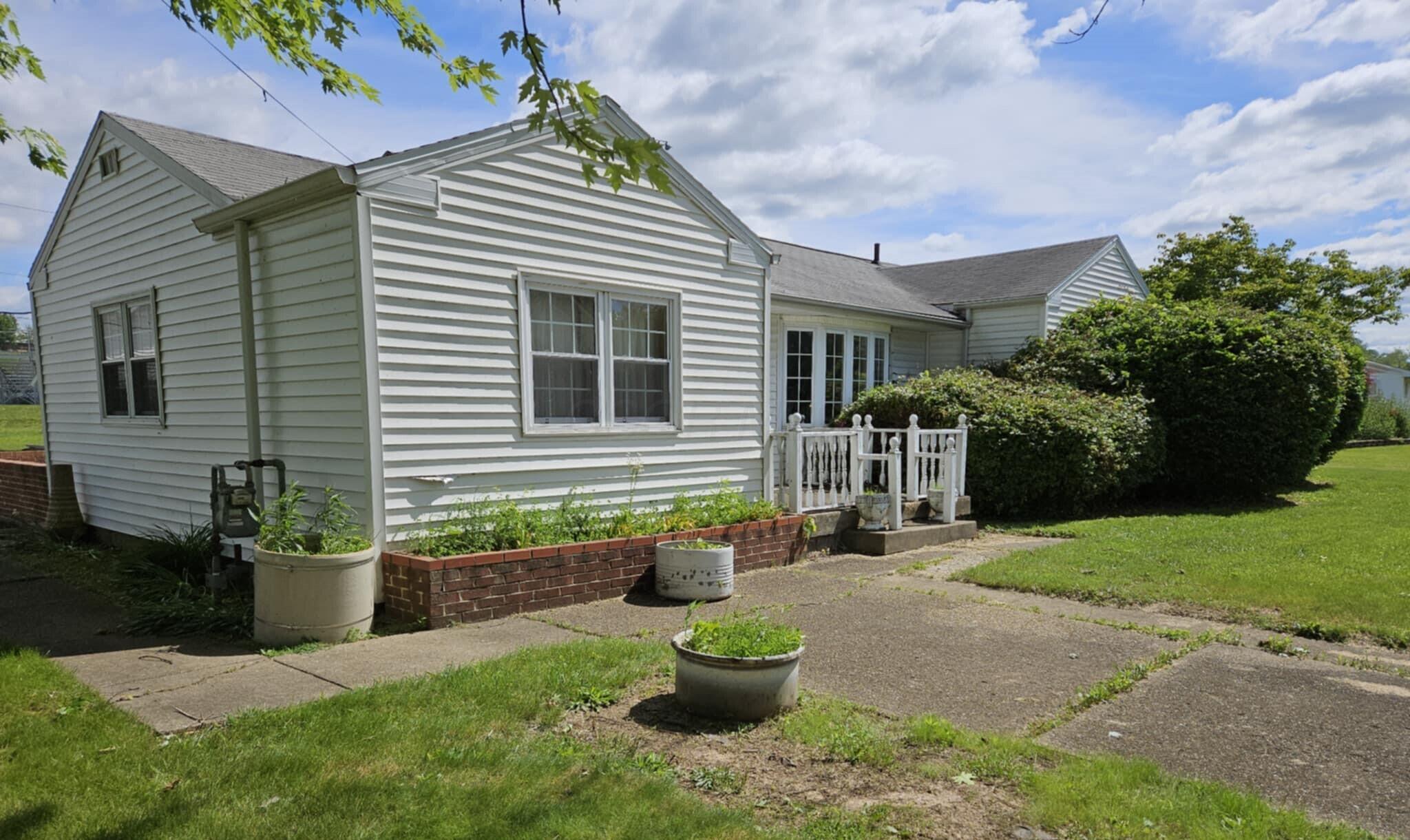 36 Johnson Road The Plains, OH 45780 - Photo 3 of 25 55bed12d-7c54-41f4-945f-b9edd716bb94