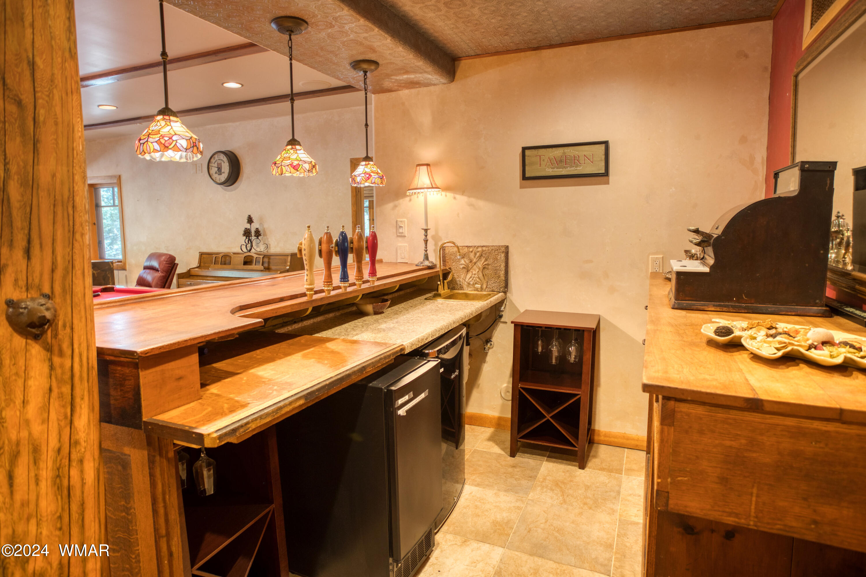 4281 Shaggy Bark Road Show Low, AZ 85901 - Photo 35 of 84 Downstairs bar