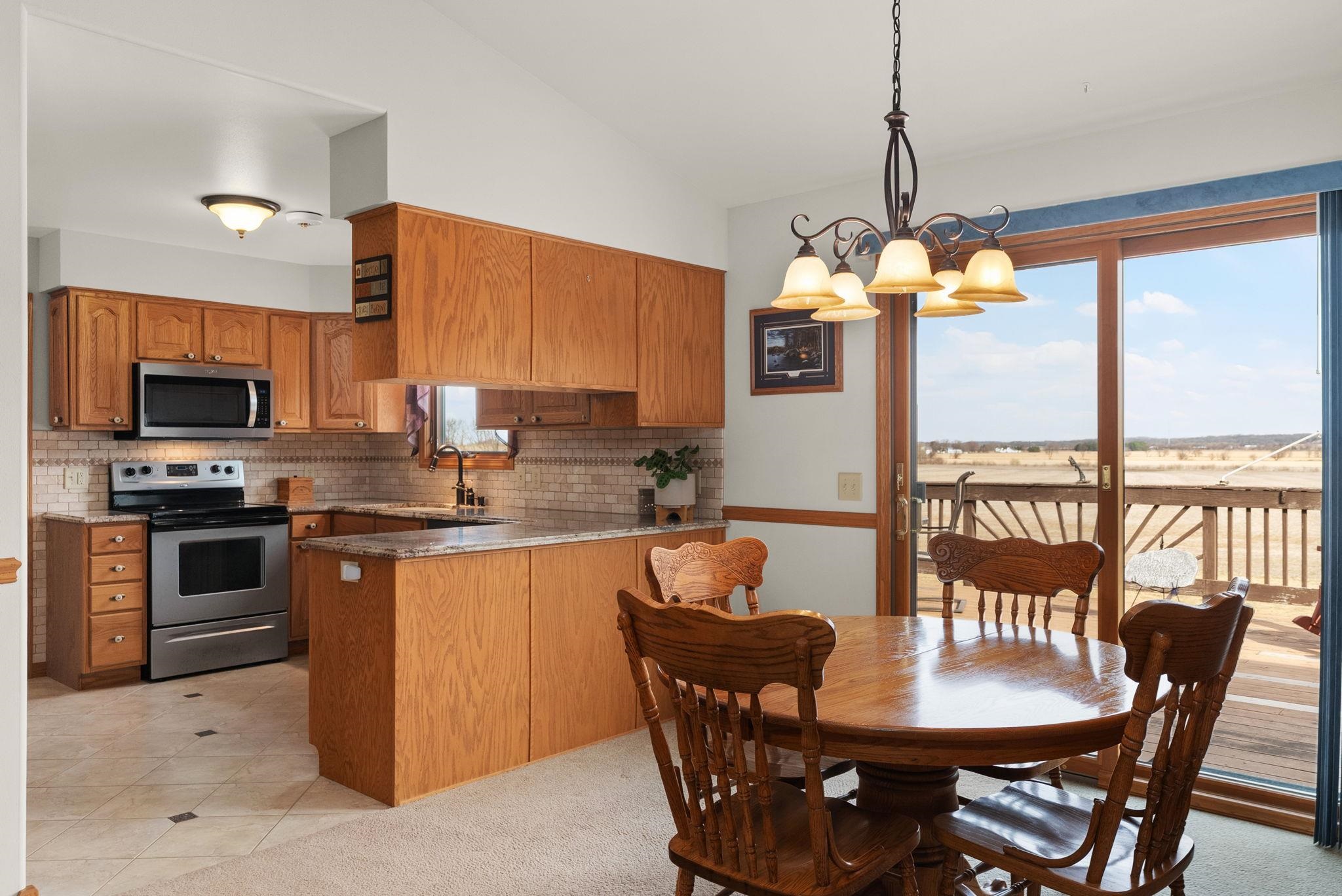 9620 West Topp Road Evansville, WI 53536 - Photo 11 of 46