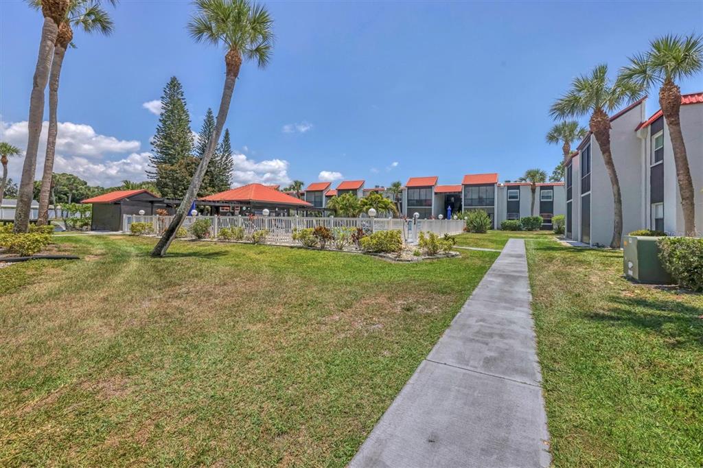 3269 South Beneva Road, Unit 203 Sarasota, FL 34232 - Photo 25 of 32