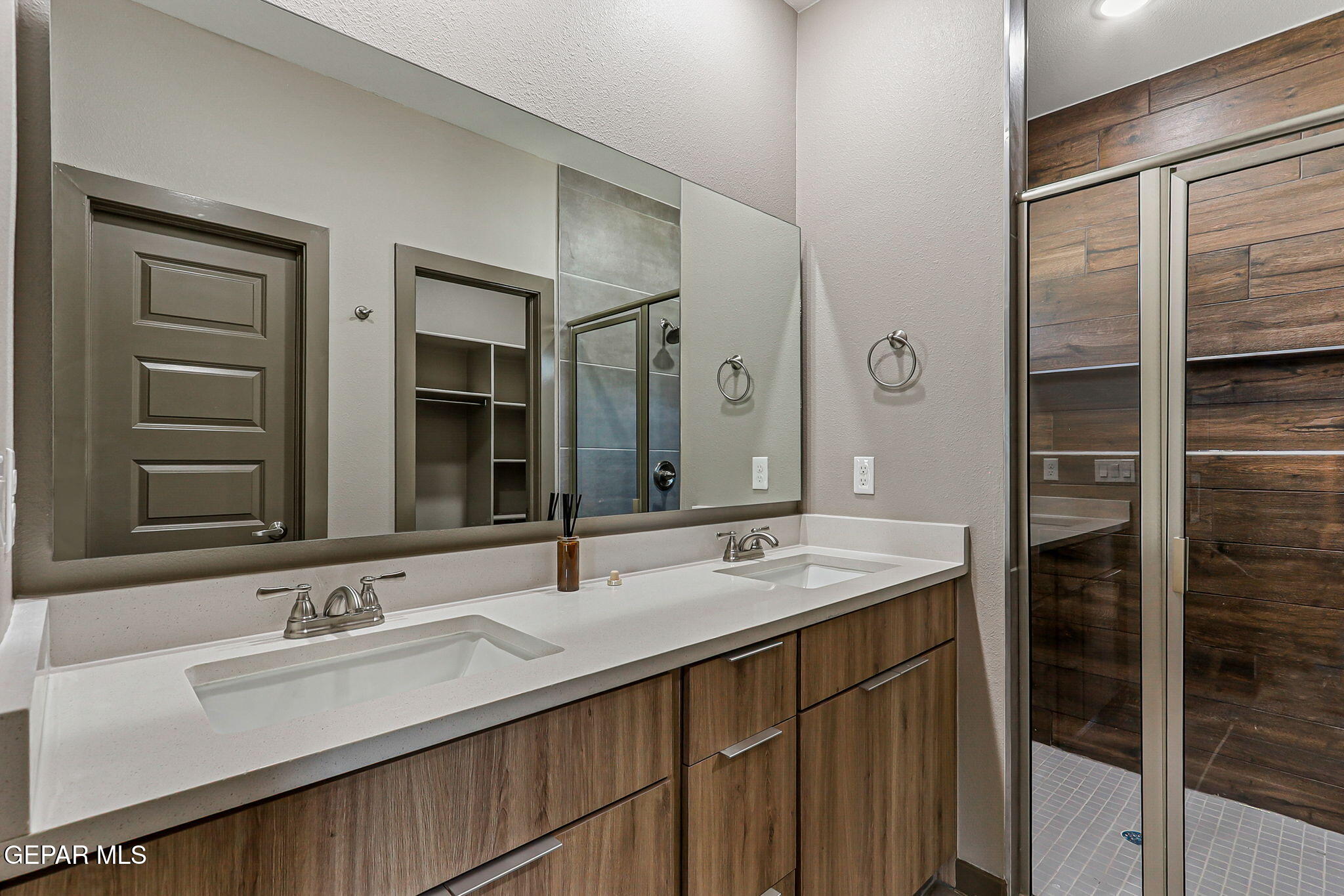 8421 Phile Place Vinton, TX 79821 - Photo 24 of 31 a bathroom with a sink and a mirror