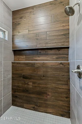 a close view of sink