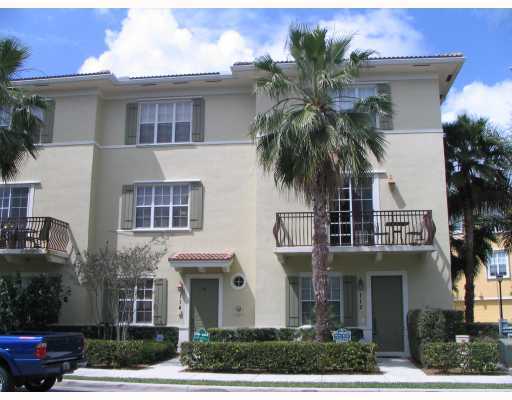 114 Powell Lane Jupiter, FL 33458 - Photo 1 of 9 Primary Photo