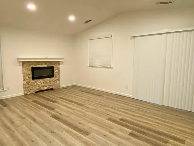 $2,695 | 960 Waylinn Lane, Tracy, CA 95376