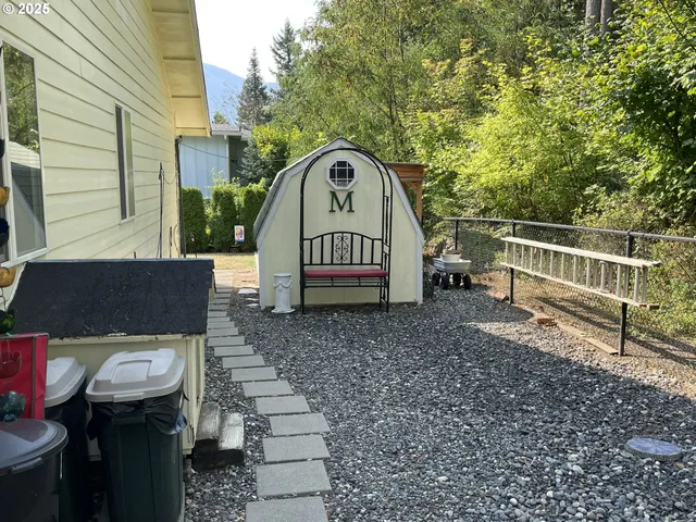 $579,000 | 270 Northwest Bulldog Drive, Stevenson, WA 98648