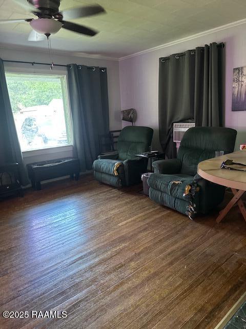 125 River Rd Living Rm