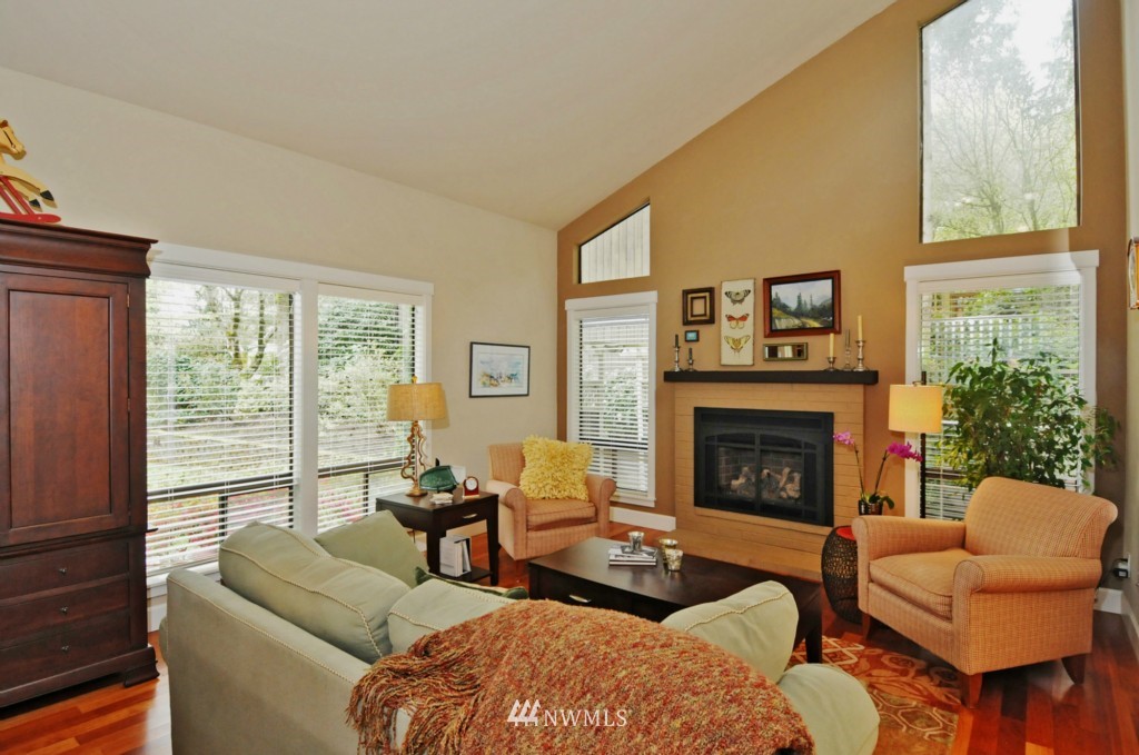 22026 4th Avenue Southeast Bothell, WA 98021 - Photo 2 of 25