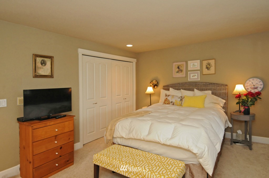 22026 4th Avenue Southeast Bothell, WA 98021 - Photo 13 of 25