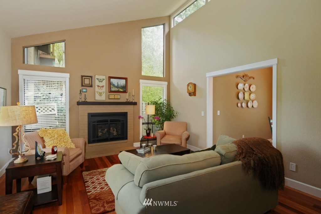 22026 4th Avenue Southeast Bothell, WA 98021 - Photo 4 of 25