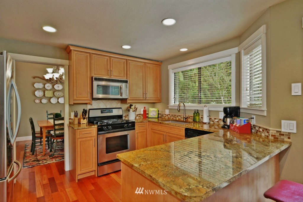 22026 4th Avenue Southeast Bothell, WA 98021 - Photo 7 of 25