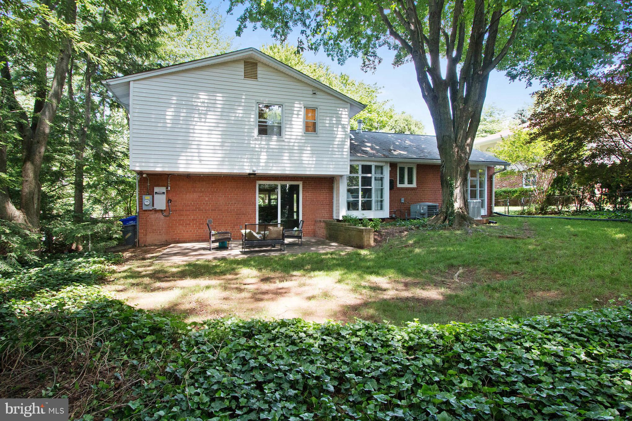 8620 Rayburn Road Bethesda, MD 20817 - Photo 29 of 29 Back patio and yard