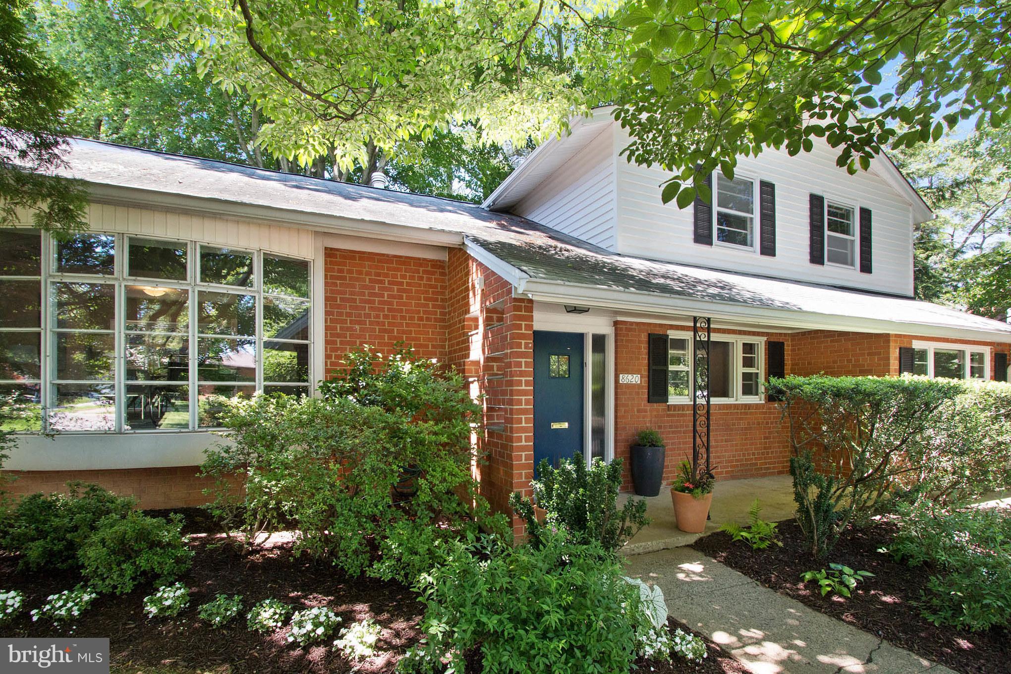 8620 Rayburn Road Bethesda, MD 20817 - Photo 6 of 29 Inviting front porch