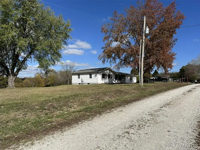 $399,000 | 303 Bird Song Lane, St. Clair, MO 63077