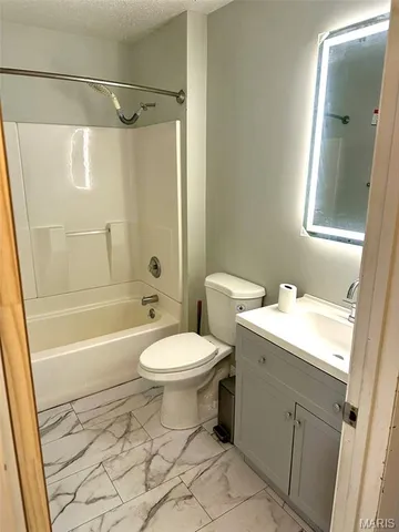 $399,000 | 303 Bird Song Lane, St. Clair, MO 63077