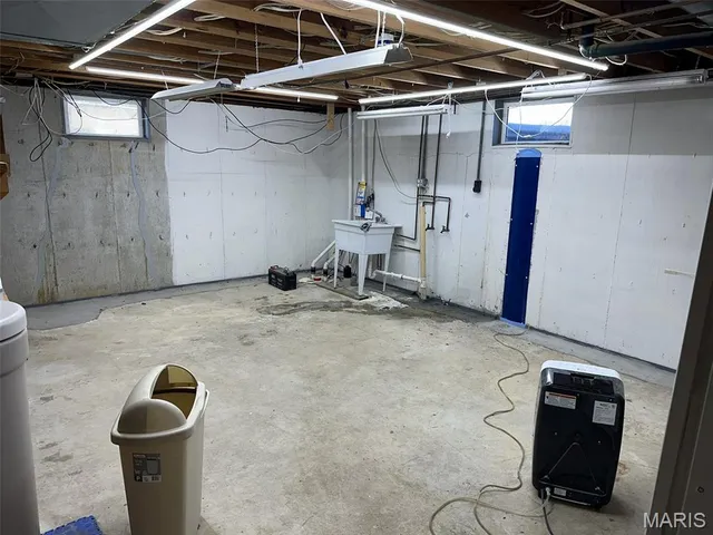 $399,000 | 303 Bird Song Lane, St. Clair, MO 63077