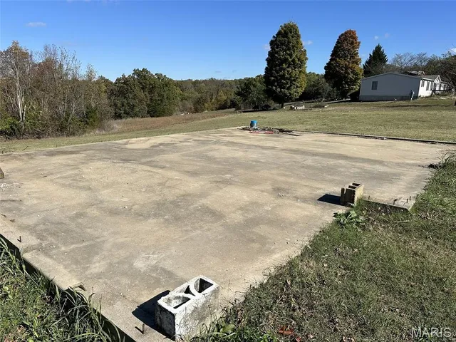 $399,000 | 303 Bird Song Lane, St. Clair, MO 63077