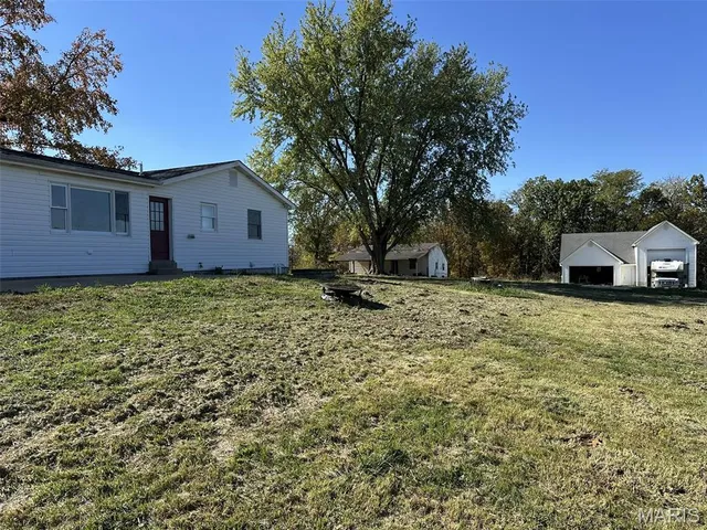 $399,000 | 303 Bird Song Lane, St. Clair, MO 63077